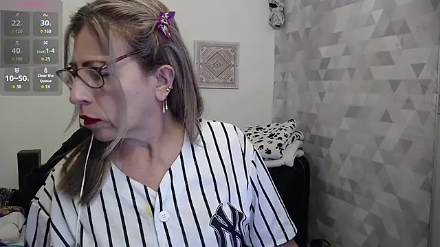 Chayla Ruiz online show from September 19, 2025, 7:29 pm