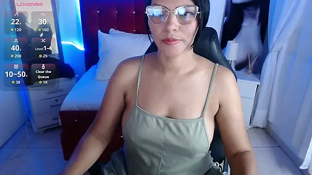 Wanda Milf online show from October 2, 2025, 8:23 pm