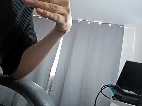 Jhoan saenz online show from September 16, 2025, 4:41 pm