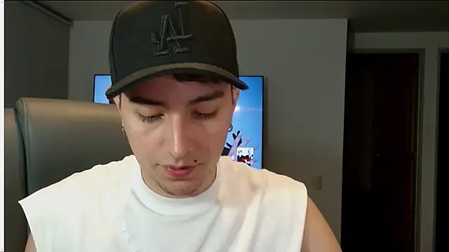 Jhoan saenz online show from October 7, 2025, 5:41 am