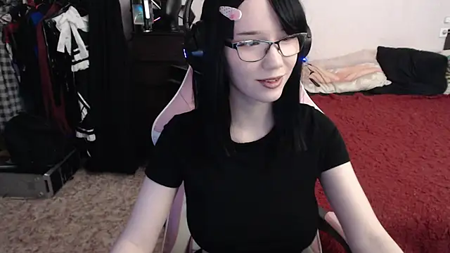 Maya Viola online show from March 3, 2025, 8:41 am