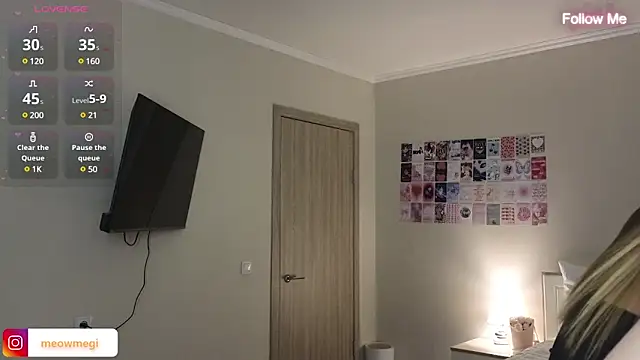 LisaSweetie online show from February 5, 2025, 5:42 pm