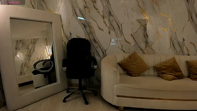 JadeEvansX online show from November 25, 2025, 4:40 pm