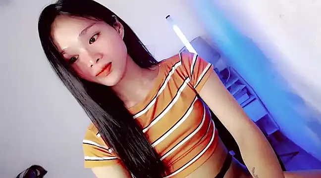 amomentoflust69 online show from January 18, 2025, 5:20 am