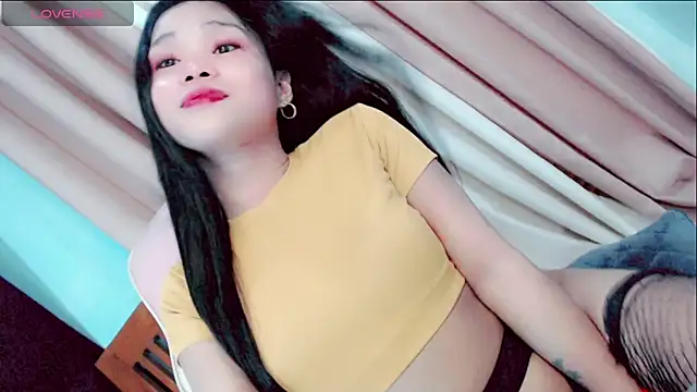 amomentoflust69 online show from May 9, 2026, 11:57 am