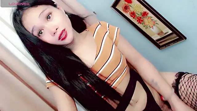 amomentoflust69 online show from June 10, 2026, 10:49 am