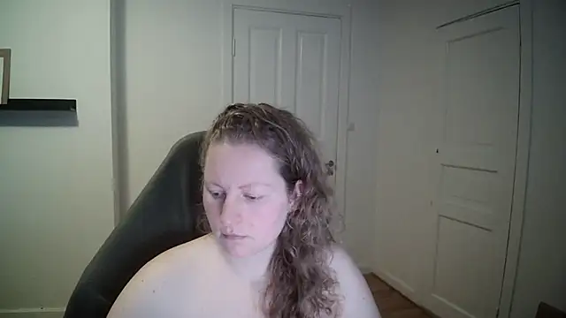 Girlnina-1995 online show from March 3, 2025, 12:06 pm