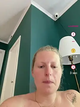 Girlnina-1995 online show from June 11, 2026, 2:14 pm