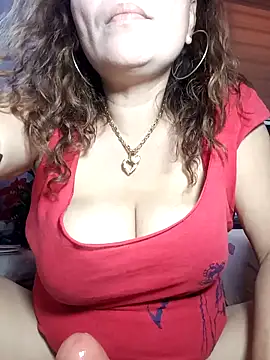 hotbabes163 online show from May 5, 2026, 5:10 am