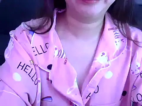 Snapshot of Bee_2k chatting on March 7, 2026, 5:03 am Bee 2k online show from March 7, 2026, 5:03 am