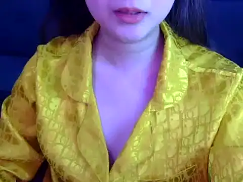 Snapshot of Bee_2k chatting on March 20, 2026, 4:02 am Bee 2k online show from March 20, 2026, 4:02 am