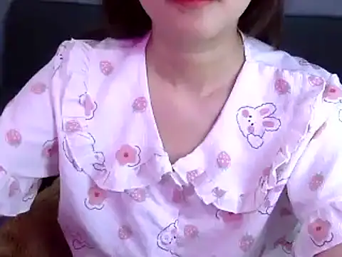 Snapshot of Bee_2k chatting on February 26, 2026, 4:45 am Bee 2k online show from February 26, 2026, 4:45 am