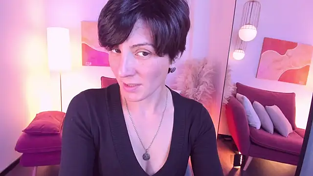 LorenDaze online show from October 3, 2025, 2:18 pm