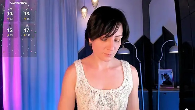 LorenDaze online show from June 9, 2026, 2:18 pm