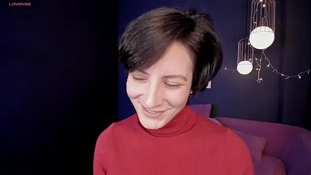 LorenDaze online show from February 19, 2025, 2:01 pm