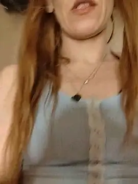 Snapshot of eatmeplease44 chatting on June 14, 2026, 12:51 am eatmeplease44 online show from June 14, 2026, 12:51 am
