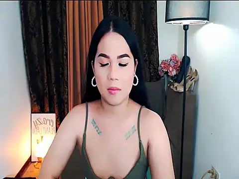 ELLIZABETHFORCUMXX online show from June 18, 2026, 9:53 pm