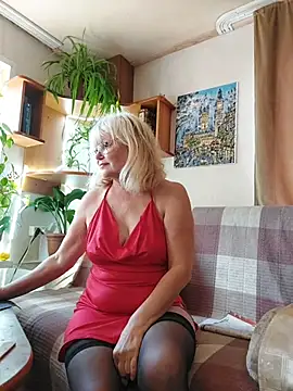 IrmaRose online show from August 3, 2026, 9:04 am