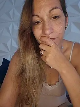 Lola-Roxx online show from June 25, 2026, 8:19 am