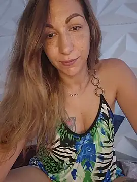 Lola-Roxx online show from July 1, 2026, 7:52 am