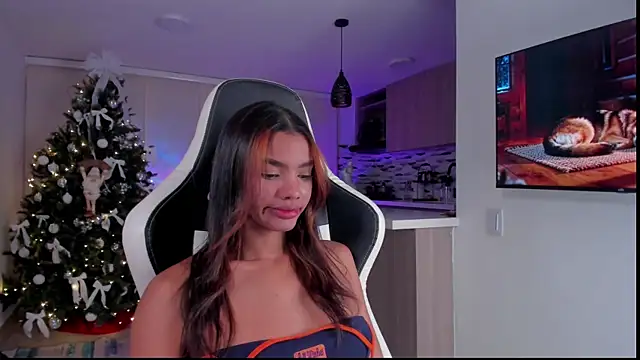 Snapshot of liagirl_cute chatting on January 13, 2026, 2:15 am liagirl cute online show from January 13, 2026, 2:15 am