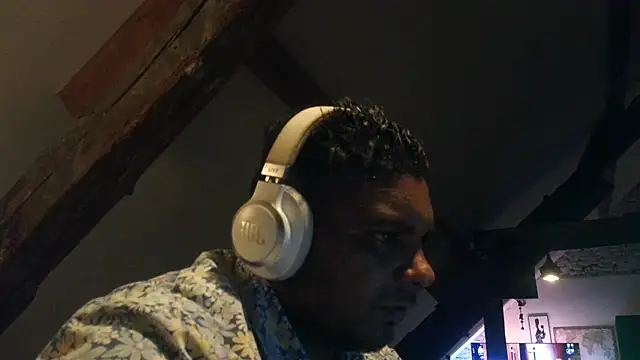 Snapshot of Bandusrilankasexymen chatting on March 6, 2025, 10:04 pm Bandusrilankasexymen online show from March 6, 2025, 10:04 pm