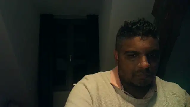 Snapshot of Bandusrilankasexymen chatting on March 12, 2026, 9:52 pm Bandusrilankasexymen online show from March 12, 2026, 9:52 pm