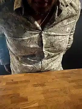 Snapshot of Bandusrilankasexymen chatting on October 1, 2025, 10:13 pm Bandusrilankasexymen online show from October 1, 2025, 10:13 pm