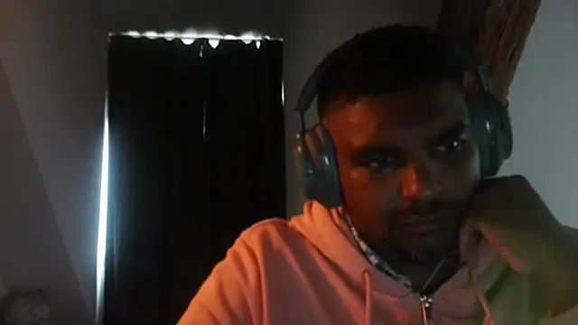 Snapshot of Bandusrilankasexymen chatting on October 19, 2025, 10:51 am Bandusrilankasexymen online show from October 19, 2025, 10:51 am