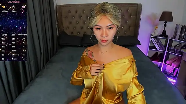 Snapshot of Lady_Riley chatting on May 24, 2026, 2:55 am Lady Riley online show from May 24, 2026, 2:55 am