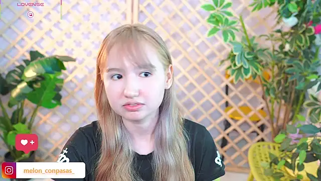 Pinkie Princes online show from October 19, 2025, 4:48 am