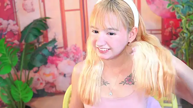 Pinkie Princes online show from November 8, 2025, 7:39 pm