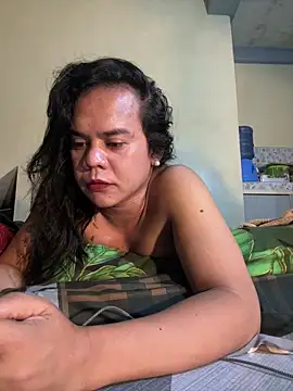 sweetyula online show from May 3, 2026, 9:51 pm
