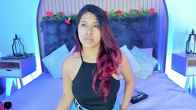 Karlagonzales  online show from October 21, 2025, 9:41 am