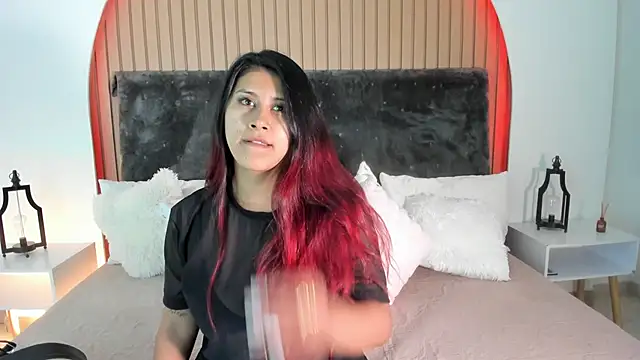 Karlagonzales  online show from April 22, 2026, 7:20 pm