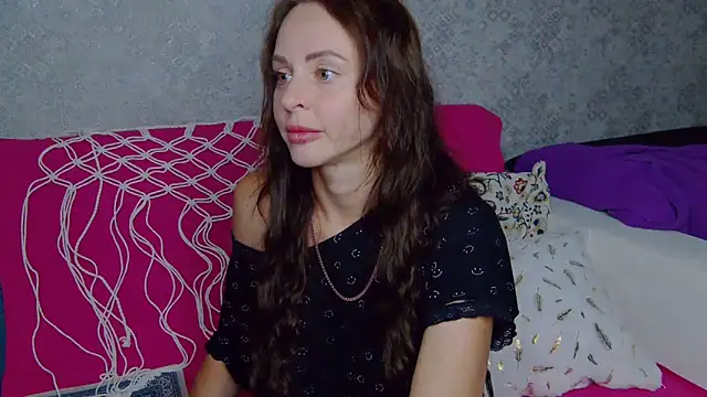 Brilliant Doll online show from June 19, 2026, 2:06 am