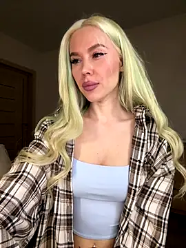 Snapshot of xDinnax chatting on September 9, 2025, 3:10 pm xDinnax online show from September 9, 2025, 3:10 pm