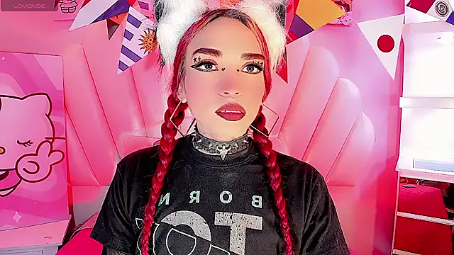 LeyXandrabraz online show from June 12, 2026, 8:17 pm