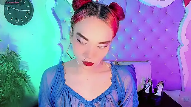 LeyXandrabraz online show from June 11, 2026, 8:17 pm
