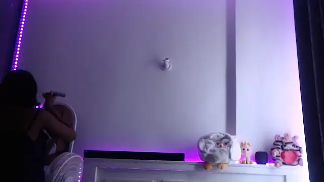 peeky pinky online show from September 22, 2025, 7:14 am