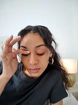 Leaberry online show from October 24, 2025, 5:34 pm