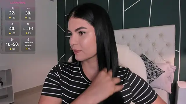 Veronicalanx1 online show from November 28, 2025, 11:10 am