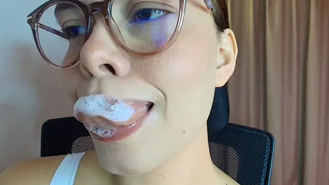 Snapshot of lisbet21x chatting on March 6, 2026, 11:11 pm lisbet21x online show from March 6, 2026, 11:11 pm