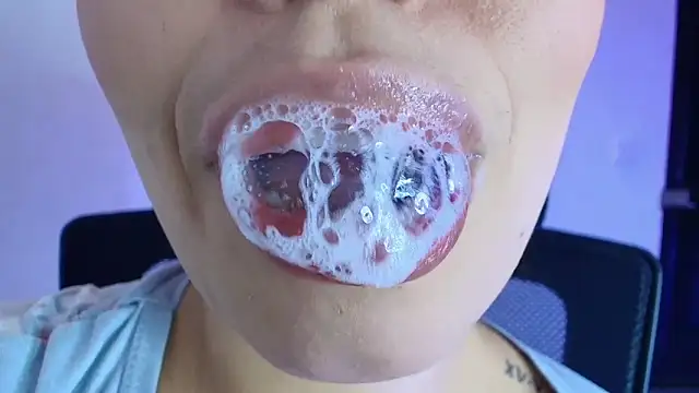 Snapshot of lisbet21x chatting on February 24, 2026, 8:10 pm lisbet21x online show from February 24, 2026, 8:10 pm