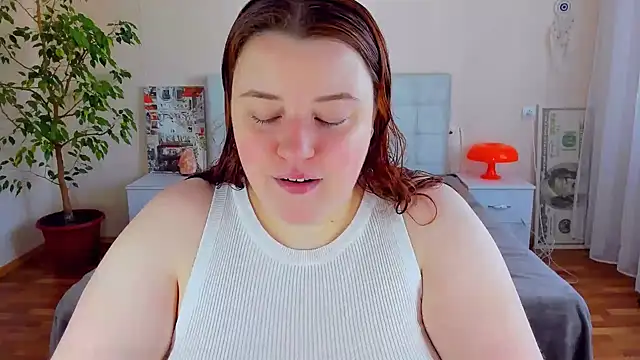 Snapshot of PolinaSalvatore chatting on June 16, 2026, 2:06 pm PolinaSalvatore online show from June 16, 2026, 2:06 pm