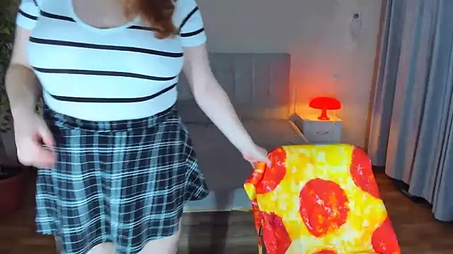 PolinaSalvatore online show from September 14, 2025, 8:09 pm