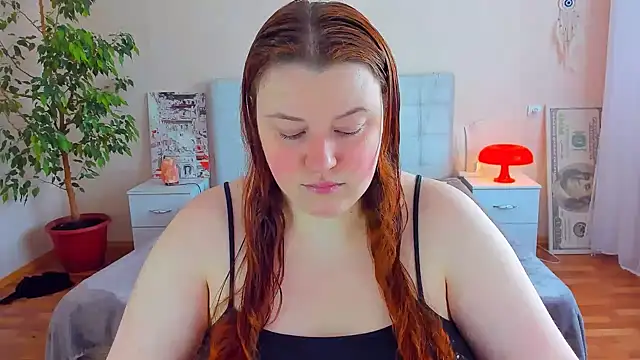 PolinaSalvatore online show from March 18, 2026, 11:13 am