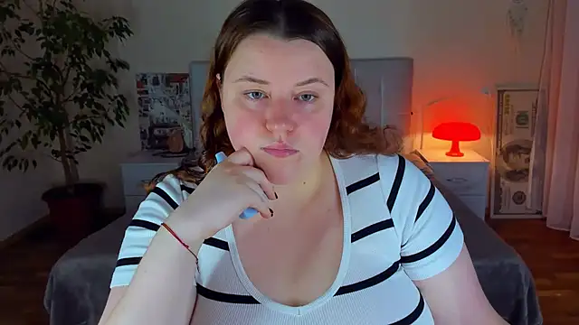 PolinaSalvatore online show from July 9, 2026, 5:45 pm