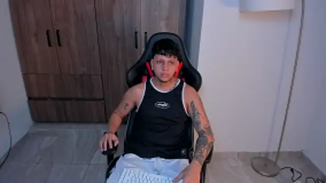 Jake simons online show from November 21, 2025, 7:13 pm