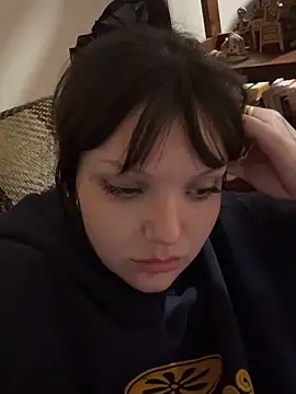 Snapshot of SweetMaisie chatting on February 9, 2026, 2:31 am SweetMaisie online show from February 9, 2026, 2:31 am